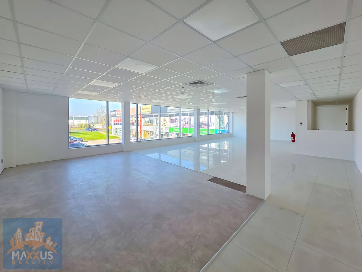 Pronájem obchodního prostoru 278 m²